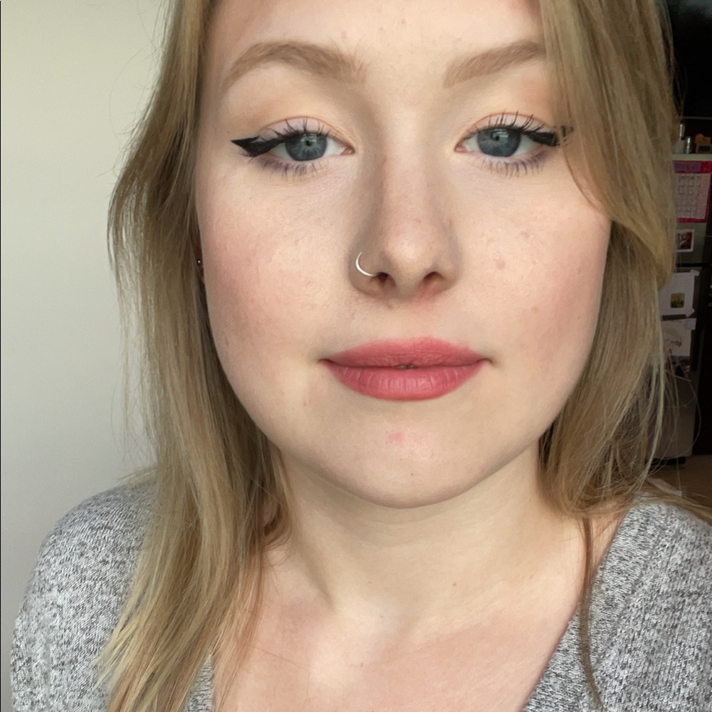 Meet your Posher, Olivia